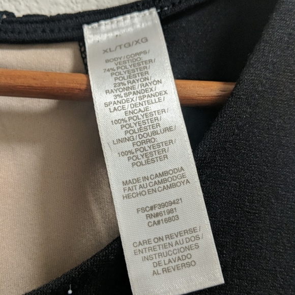 Black Lacey Dress Size Xl .Great Condition Zips in Back . - Picture 7 of 7